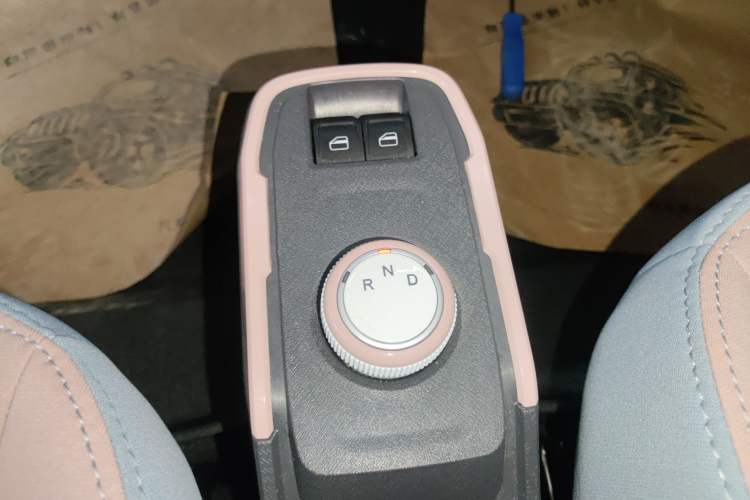 Used Chery QQ Ice Cream 2025 205km Qi Energy Version Gear Lever