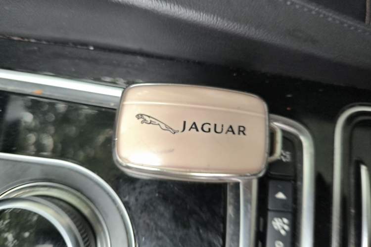 Used Jaguar F-PACE 2020 2.0T Urban Deluxe Edition
