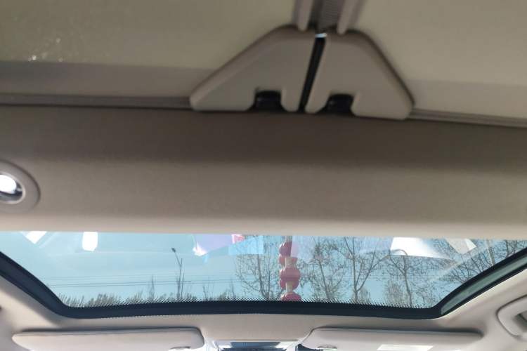 Used Honda XR-V 2023 Facelift 1.5L CVT Trend Edition Headliner