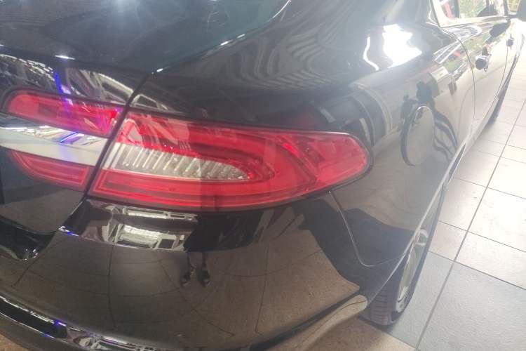 Used Jaguar XF 2014 XF 2.0T Prestige Edition
