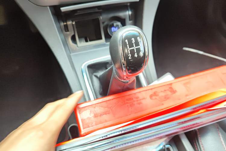 Used Geely Auto Emgrand 2015 Sedan 1.5L Manual - Top Trim Level
