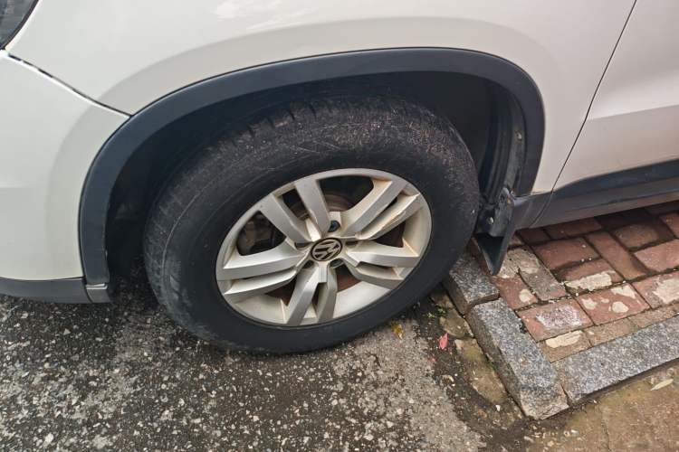 Used Volkswagen Tiguan L 2015 1.8TSI Automatic Two-Wheel Drive Trend Edition
