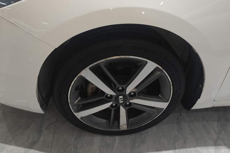 Used Kia K3 2017 1.6L Automatic 15th Anniversary Special Edition GLS Exterior 4