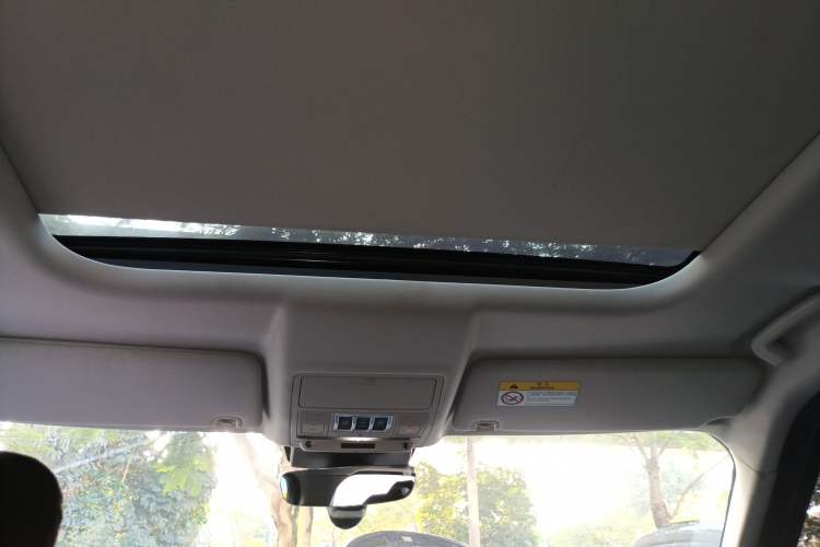 Used Land Rover Discovery 2018 2.0T Special Edition
