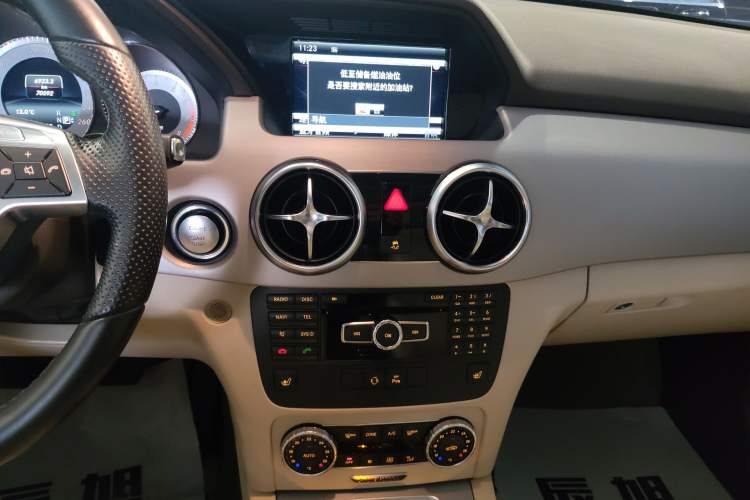 Used Mercedes-Benz GLK-Class 2015 GLK 300 4MATIC Fashion Edition Ultimate Version
