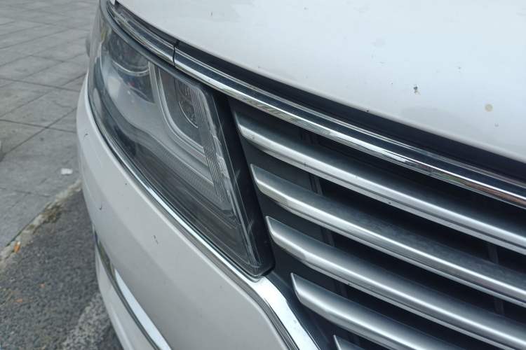 Used Lincoln MKC 2017 2.0T Two-Wheel Drive Deluxe Edition