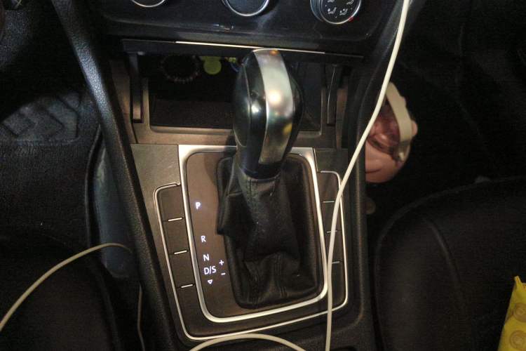 Used Volkswagen Golf 2019 1.6L Automatic Comfort Model China V Standard Gear Lever