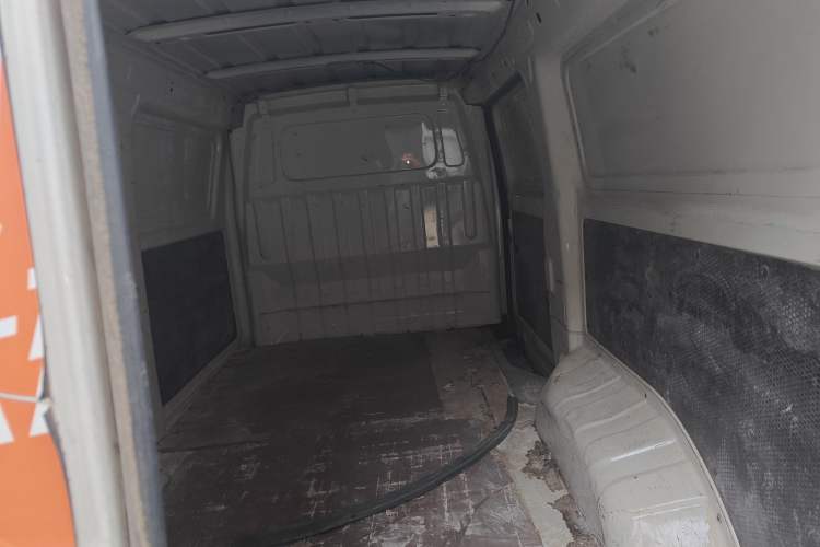 Used Dongfeng Yufeng EM26 2023 Standard Edition 41.472 kWh Henan Lithium Power
