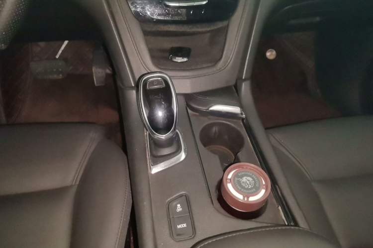 Used Cadillac XT5 2016 25T Luxury Model Gear Lever