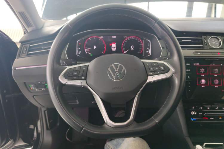 Used Volkswagen Magotan 2020 330TSI DSG Luxury Edition Steering Wheel
