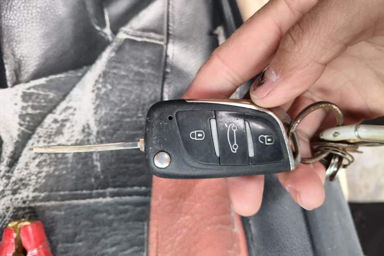 Used Baojun 730 2014 1.5L manual Comfort ESP version 7 seats
