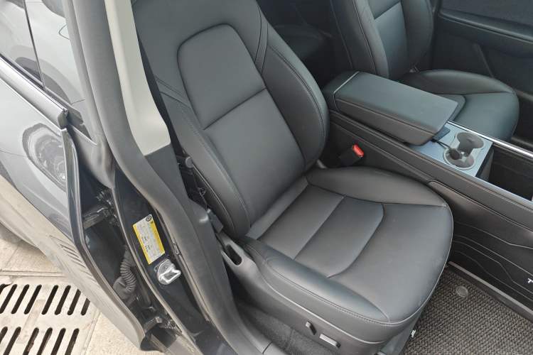 Used Tesla Model Y 2024 Rear-Wheel-Drive Version