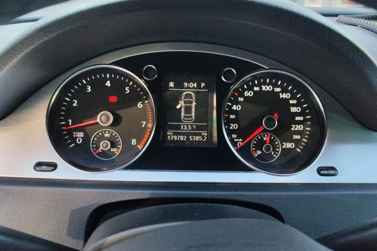 Used Volkswagen FAW-Volkswagen CC 2011 2.0 TSI Luxury Edition
