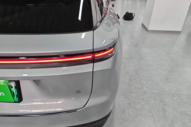 Used Li Auto Li Auto i6 2025 Model Two-Wheel-Drive Standard Type
