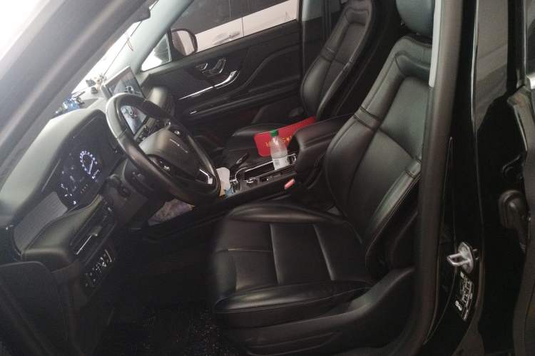 Used Lincoln Corsair 2021 2.0T Two-Wheel-Drive Luxury Edition Left Front Seat