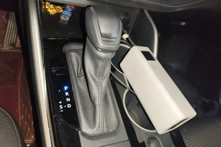 Used Toyota Highlander 2024 2.5L Smart Electric Hybrid Dual-Motor Two-Wheel-Drive Elite Edition 5 Seats Gear Lever