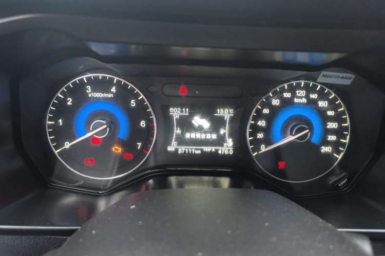 Used Dongfeng Fengon 580 2016 1.5T Manual Luxury Edition
