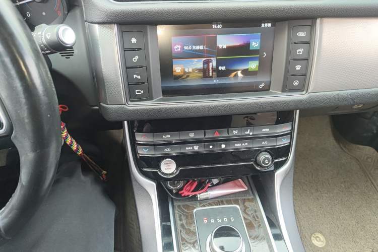 Used Jaguar XFL 2017 XFL 2.0T 240PS Luxury Edition Audio And AC Panel