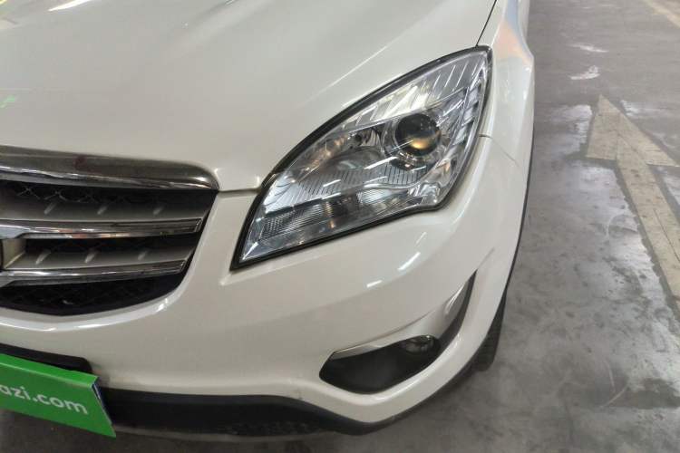 Used CHANGAN CS35 2014 1.6L Manual Luxury Model China IV Standard Left Front Headlight