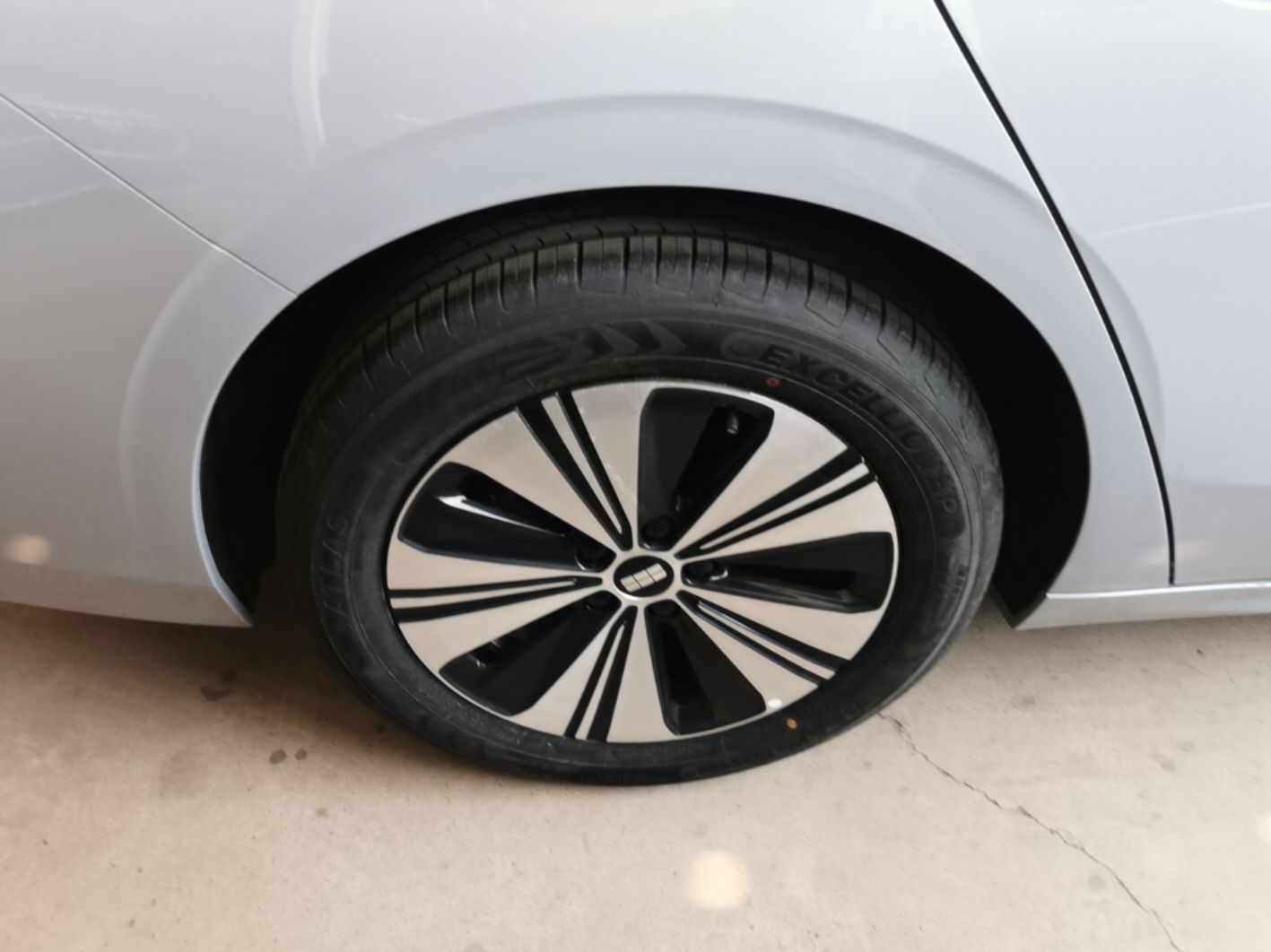 Geely Galaxy A7 2025 Model EM-i 150km Exploration+ Edition — снимка 11