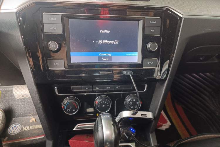 Used Volkswagen Magotan 2018 330TSI DSG Advanced Model Audio And AC Panel