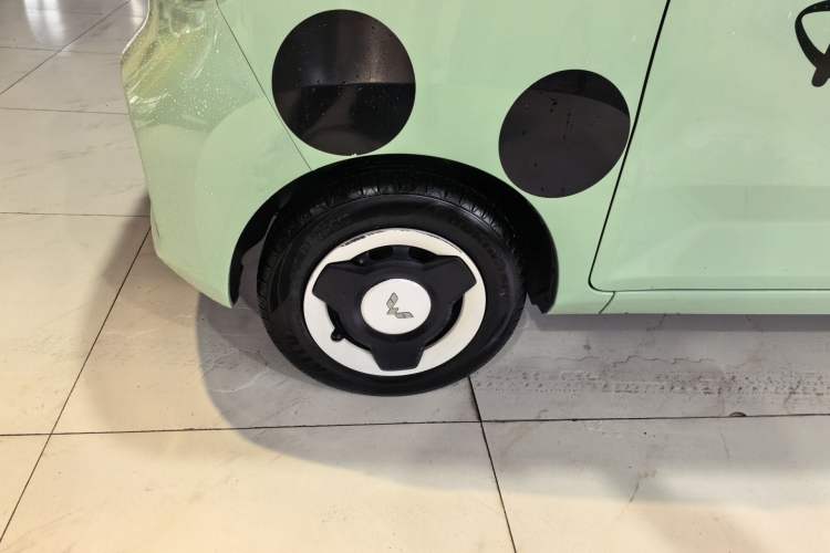 Used Wuling Hongguang MINIEV 2021 Macaron Sandwich Model 170 km Lithium Iron Phosphate Exterior 1