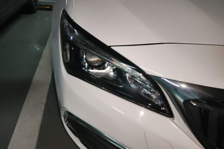 Used Buick Verano 2018 Sedan 20T Dual-Clutch Elite Model