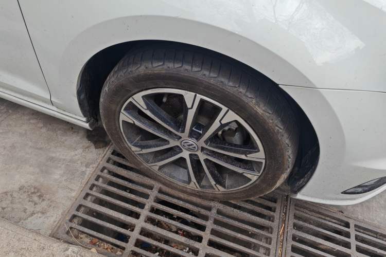 Used Volkswagen Golf 2017 280TSI Automatic R-Line Million-Vehicle Commemorative Edition