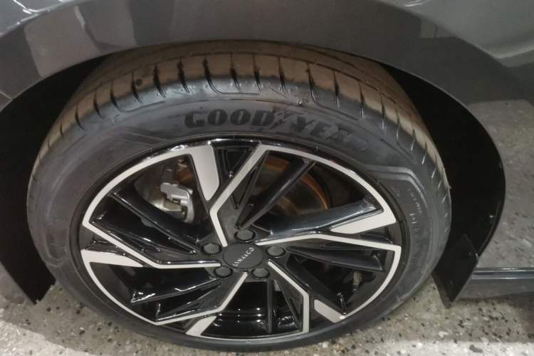 Used Lynk & Co 03 2023 1.5TD DCT JingPro
