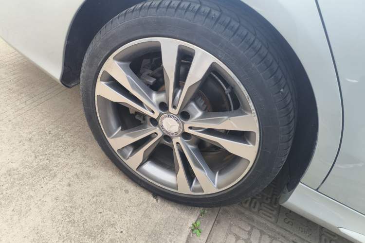 Used Mercedes-Benz C-Class 2016 C 200 L 4MATIC Sport Edition Right Rear Wheel Hub