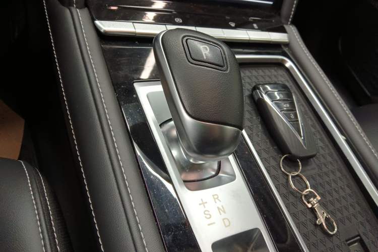 Used Venucia Star 2021 260T Automatic 48V Mild Hybrid Turbocharged Star Achieve Edition
