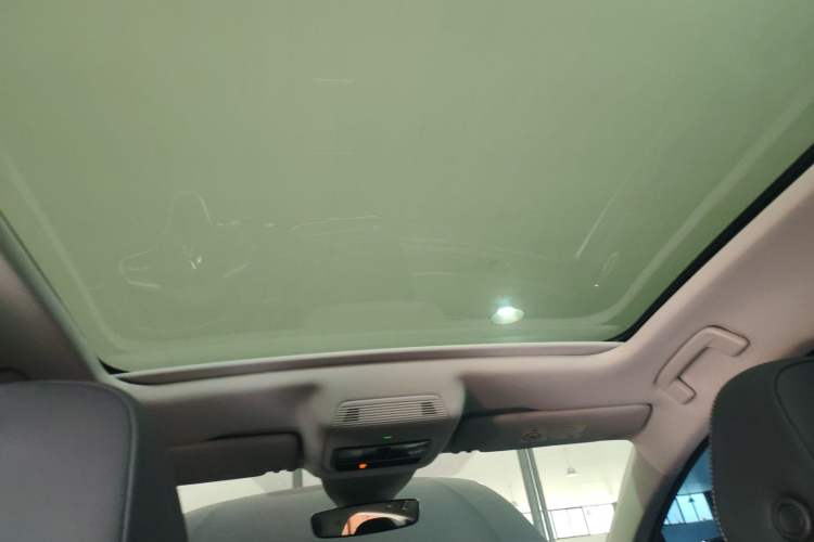 Used Volkswagen ID.7 VIZZION 2024 PRO Model Headliner