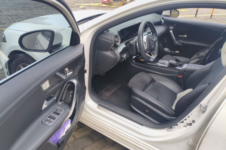 Used Mercedes-Benz A-Class 2020 Restyled A 200 L Sport Sedan Fashion Version
