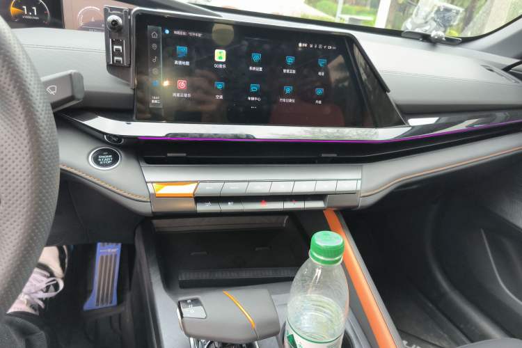 Used CHANGAN UNI-V 2023 1.5T Prestige Model