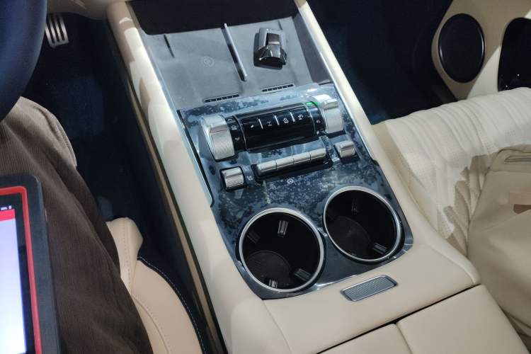 Used Tank 500 New Energy 2026 Model—Hi4-Z Smart Enjoyment Version Gear Lever