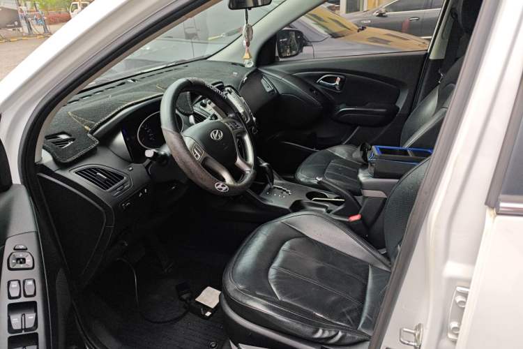 Used Hyundai ix35 2015 2.0L Automatic 2WD Smart Type China IV
