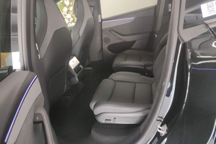 Used Tesla Model Y L 2025 Model Long-Range All-Wheel-Drive Version