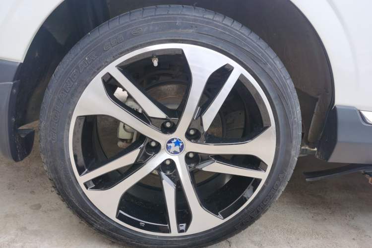 Used Venucia T90 2017 2.0L CVT Leading Edition Right Rear Wheel Hub
