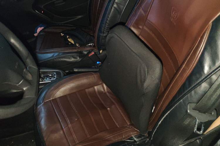 Used Citroen Elysee 2015 ZhiShang Edition 1.6L Automatic Comfort Version
