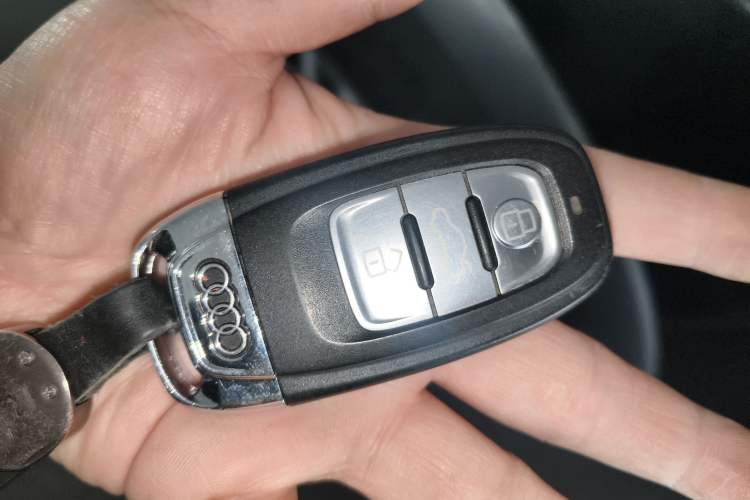 Used Audi Q5 2017 Plus 40 TFSI Technology Model
