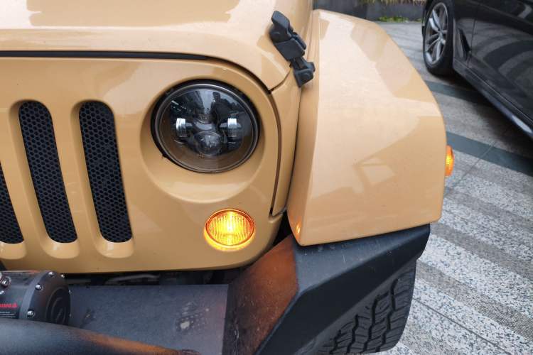 Used Jeep Wrangler 2013 3.6L Sahara two-door model