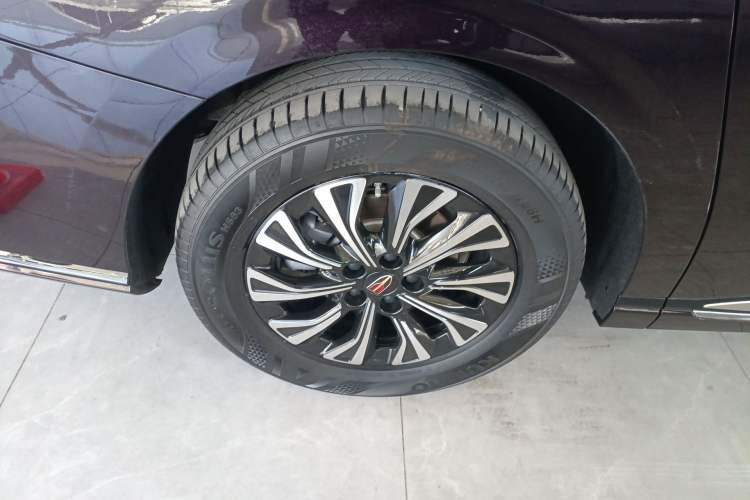 Used Hongqi HQ9 PHEV 2024 2.0T Four-Wheel Drive Business Edition Right Rear Wheel Hub