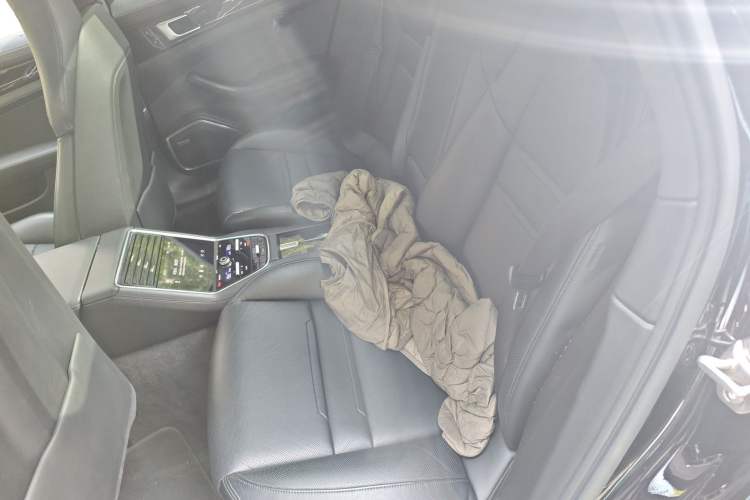 Used Porsche Panamera 2020 Panamera 10th Anniversary Edition 2.9T Left Rear Seat