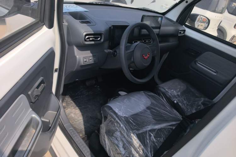 Used Wuling Zhiguang New Energy 2025 Model 305km Ambitious Edition Driver Seat