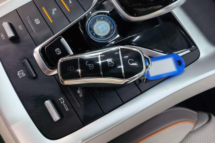 Used BYD Song Pro New Energy 2024 HONOR Edition DM-i 110KM Excellence Model Vehicle Key