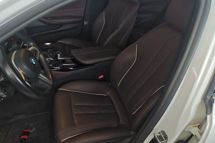 Used BMW 5 Series 2022 Restyled 525Li M Sport Package Left Front Seat