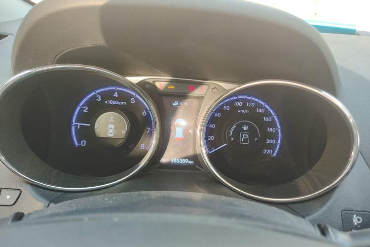 Used Hyundai ix35 2013 2.0L Automatic Two-Wheel Drive Smart GLS China IV Standard
