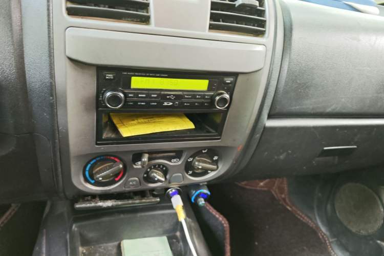 Used Great Wall Wingle 5 2017 2.2L Classic Version Two-Wheel Drive Big Double Cab 491QE Audio And AC Panel