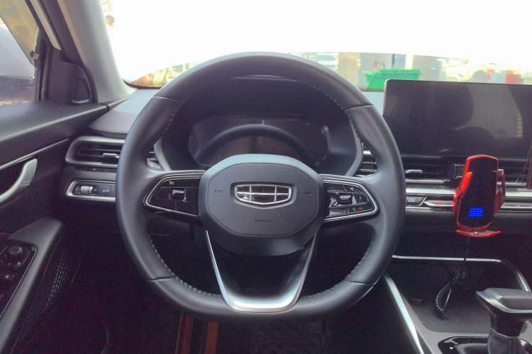 Used Geely Auto Emgrand 2022 4th Generation 1.5L CVT Luxury Model
