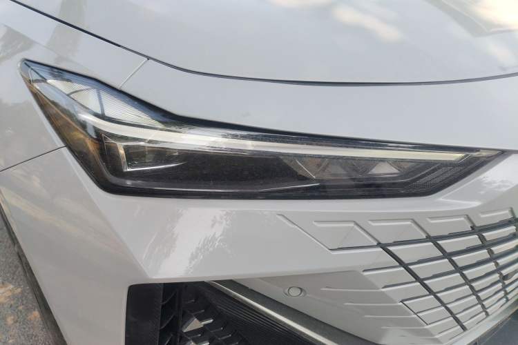 Used CHANGAN UNI-V 2022 1.5T Prestige Version